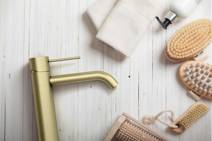 Смеситель для раковины Lotis Mone 1003BB высокий, цвет brushed brass