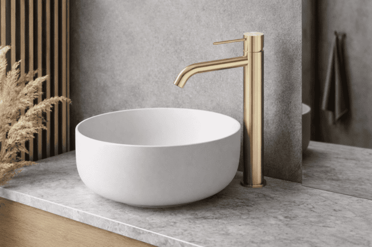 Смеситель для раковины Lotis Mone 1003BB высокий, цвет brushed brass