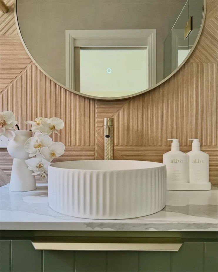 Смеситель для раковины Lotis Santi 1000BB высокий, brushed brass