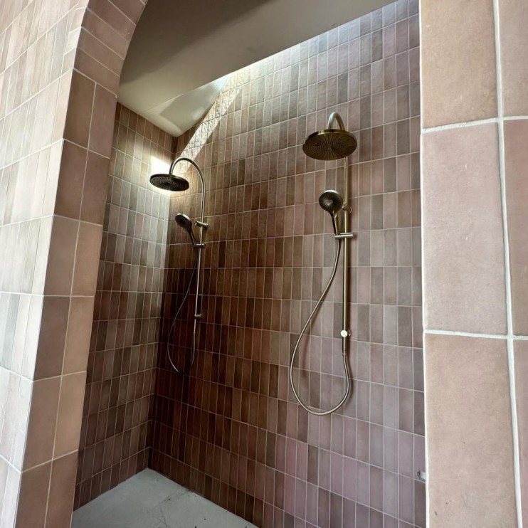 Душевая система с верхним душем и лейкой, Lotis, цвет: золото